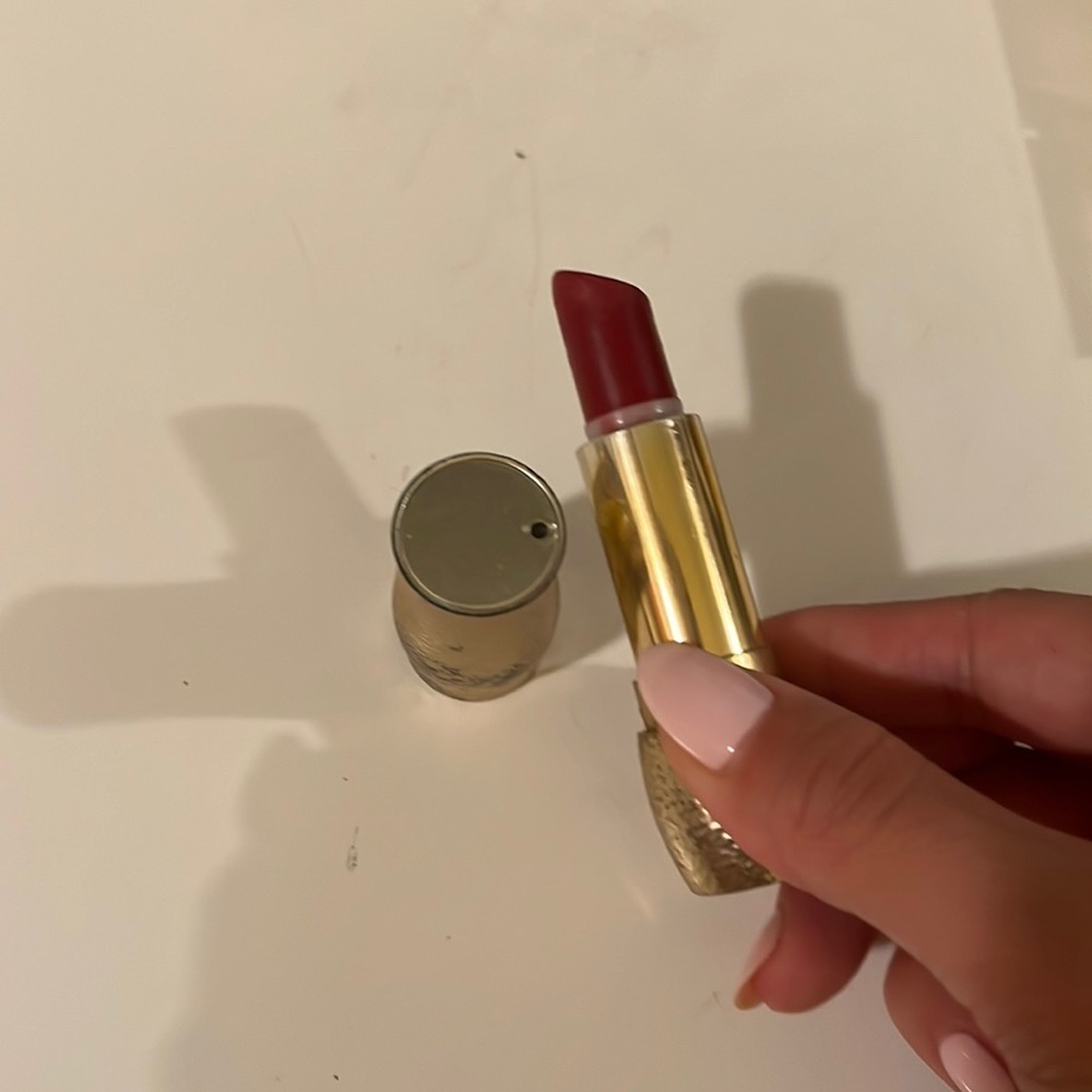 Guerlain Divinora‎ Red 222 lipstick scarlet dark matte creamy​